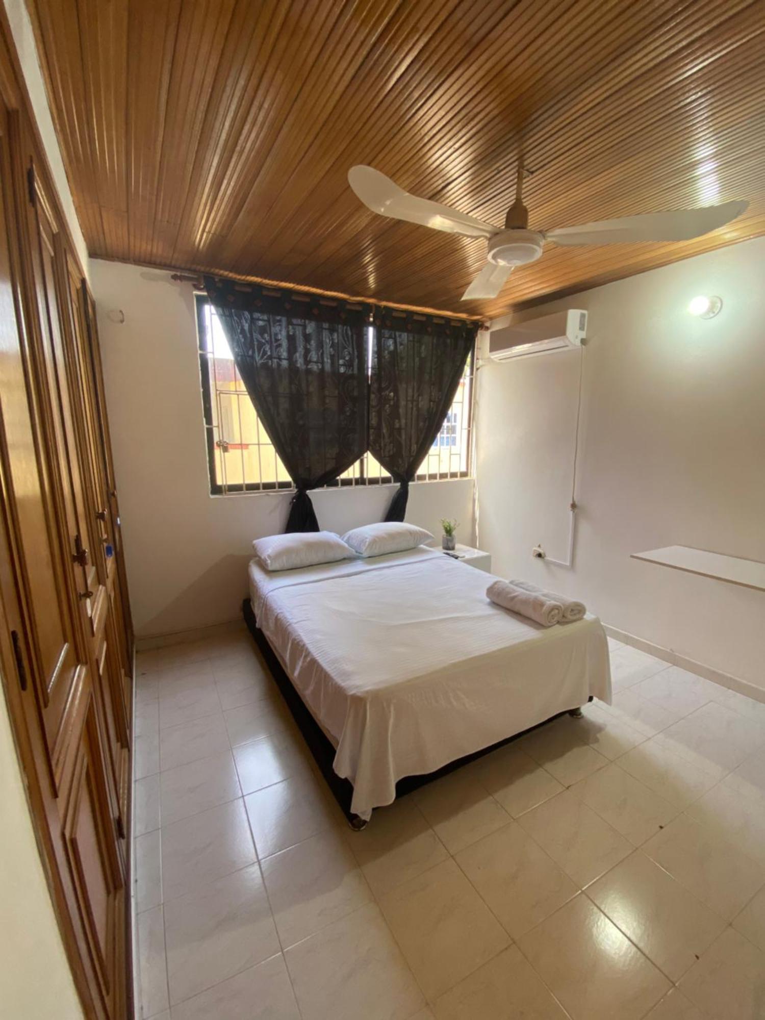 Habitaciones Cerca Al Aeropuerto 2 Cartagena Exteriér fotografie